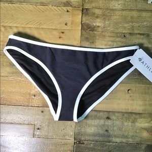 Athleta Black & White Clean Medium Bound L